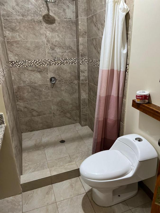 Hotel Berlin International Puerto López Εξωτερικό φωτογραφία