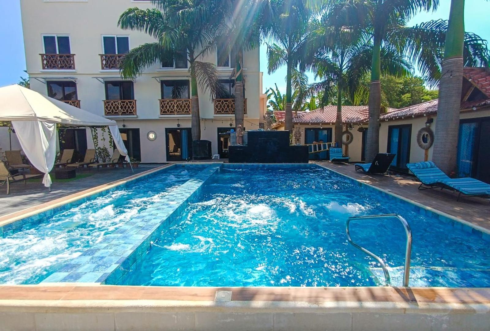Hotel Berlin International Puerto López Εξωτερικό φωτογραφία