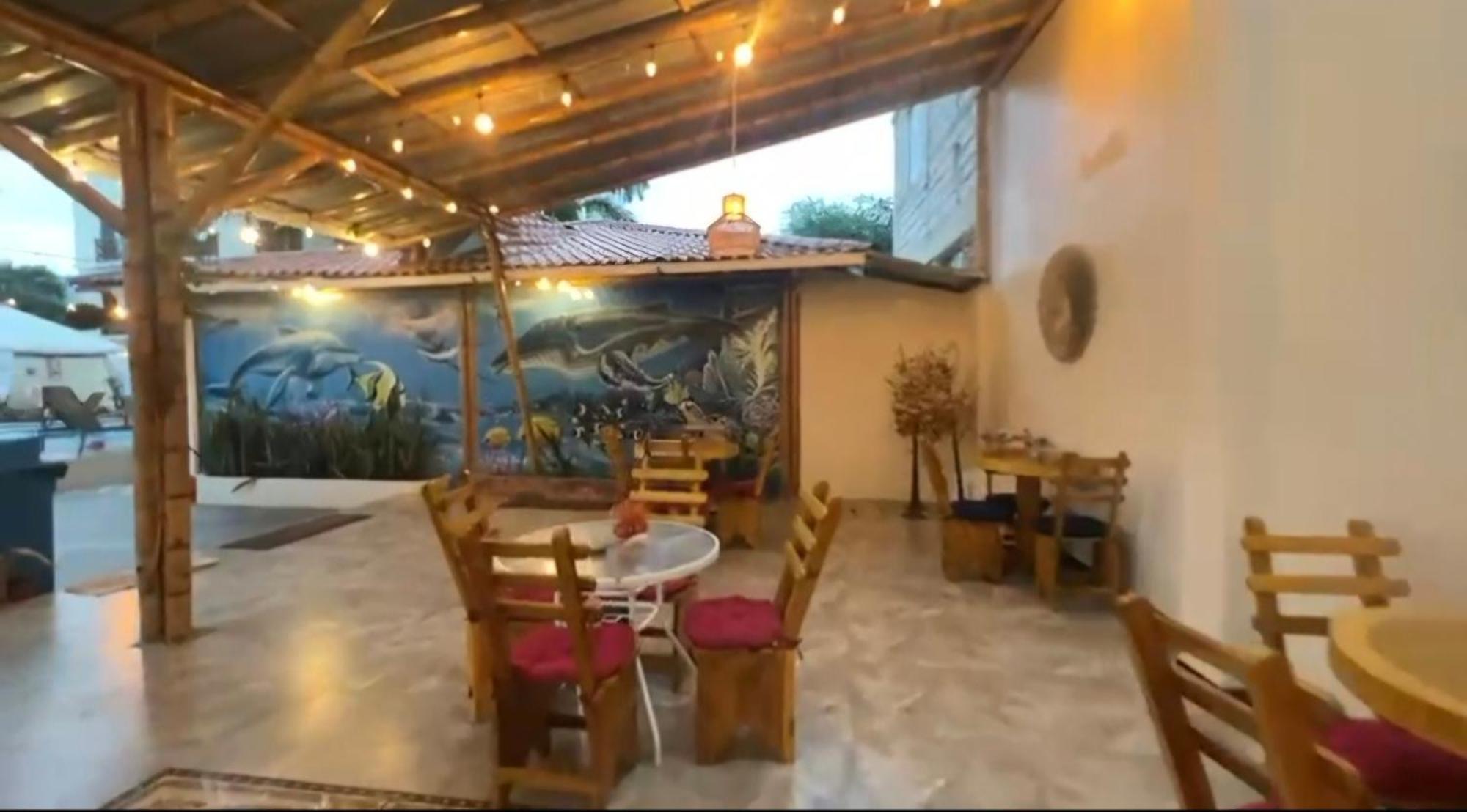 Hotel Berlin International Puerto López Εξωτερικό φωτογραφία
